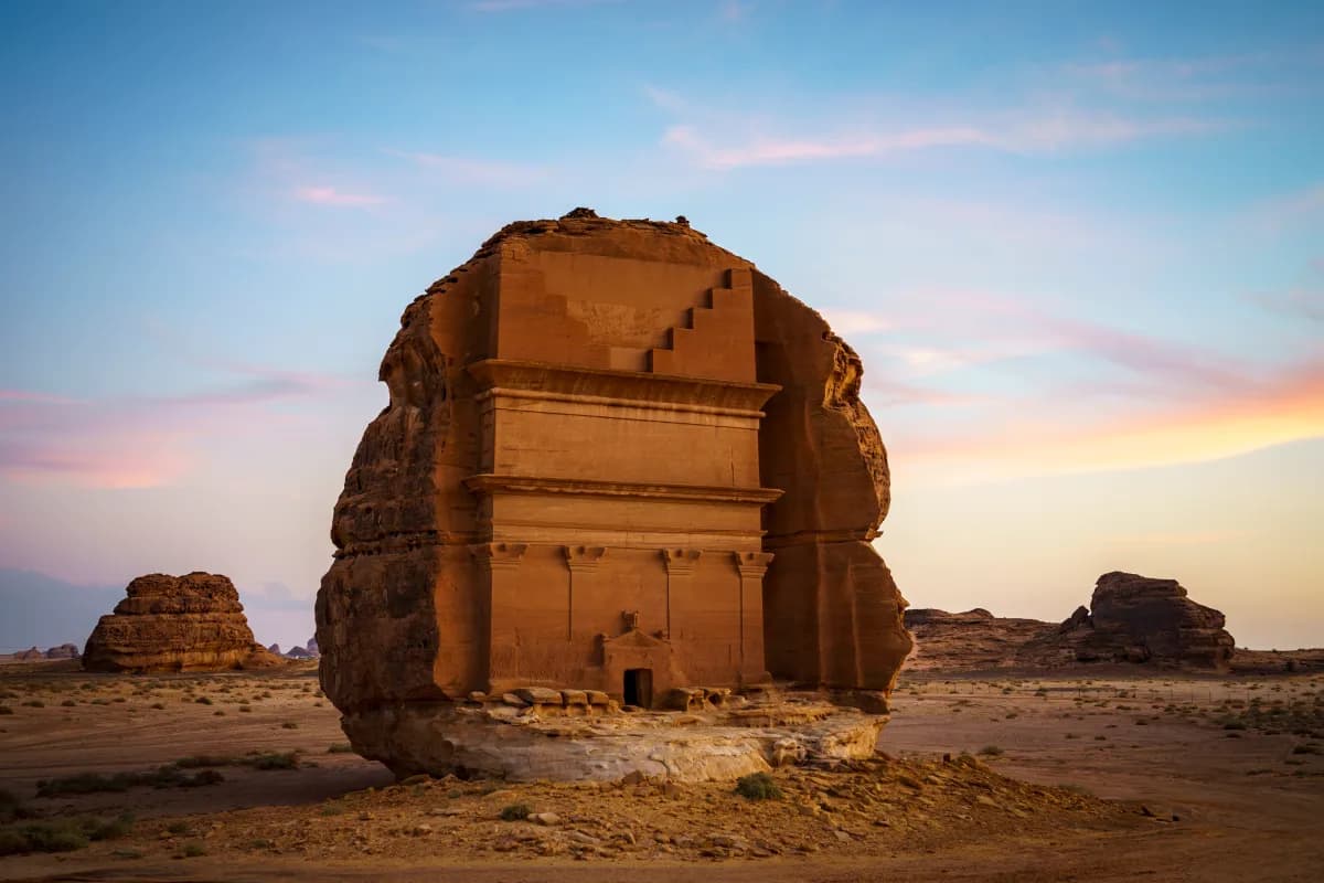 رحلة إلى العلا